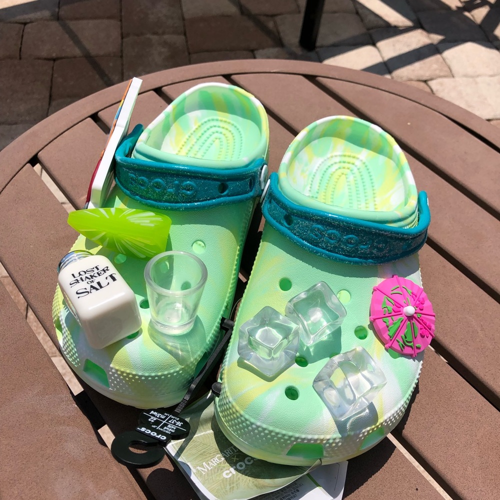 Margaritaville CROCS Multiple Women's Sizes New with Tags - Picture 4 of 10